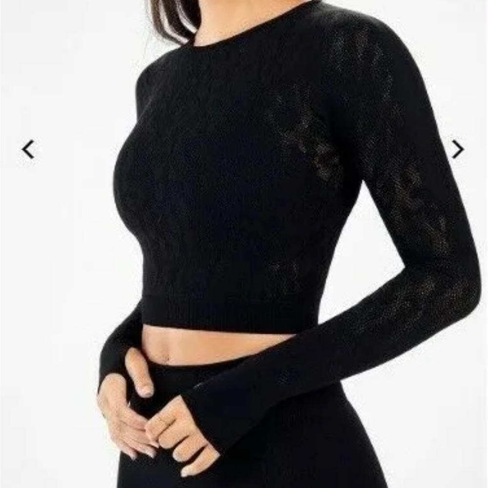 FABLETICS Crop Top Valeria Sculptknit Top Medium NWT Black Animal print